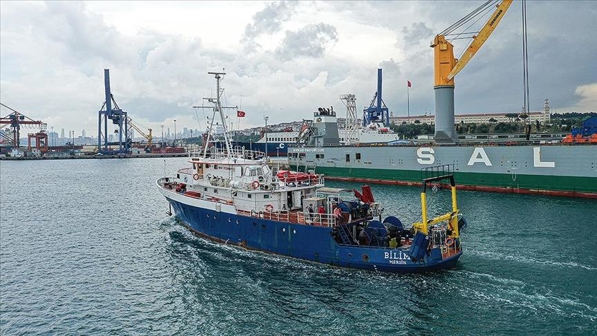 Turkish Research ship investigating causes of ‘sea snot’ in Marmara Sea
