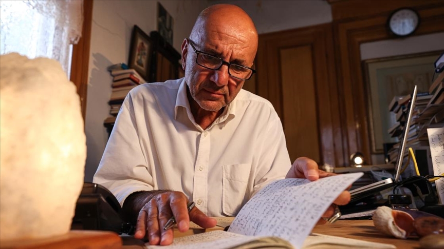 Yazar Hayati Sır: Kalbin aşk haliyle aklın bilimsel ilerleyişini bir araya getirmezsek bilgi eksik kalır