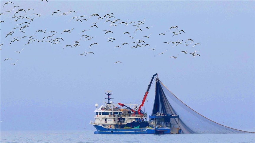Japón pide liberación de barco pesquero y de su tripulación detenida por Rusia