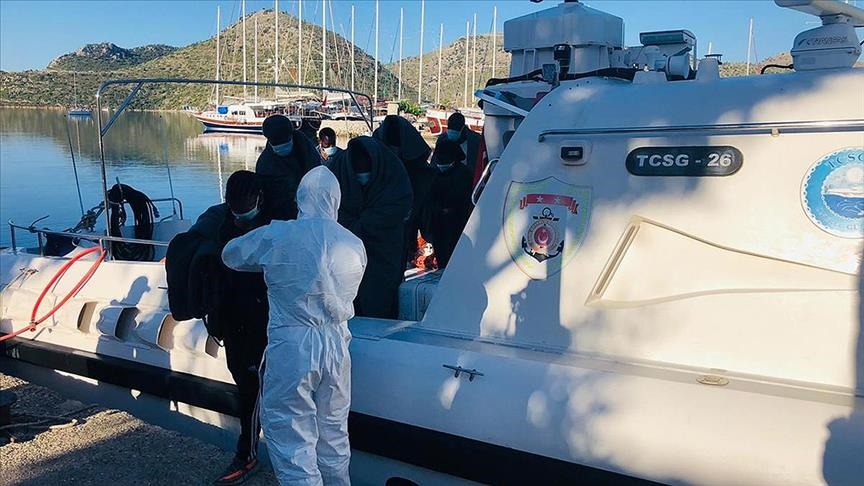 Turkey rescues 32 asylum seekers in Aegean Sea