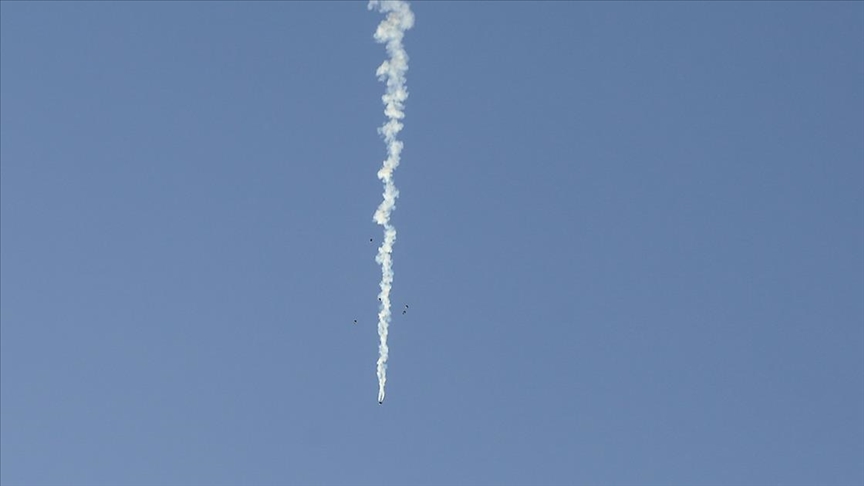 Filistin direniş güçleri, Gazze'de alçak irtifada uçan İsrail İHA'larına ateş açtı