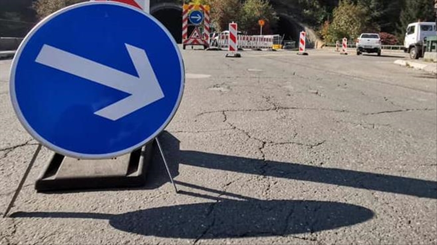 Na putevima u BiH saobraća se po suhom kolovozu: Oprez zbog odrona na brojnim dionicama