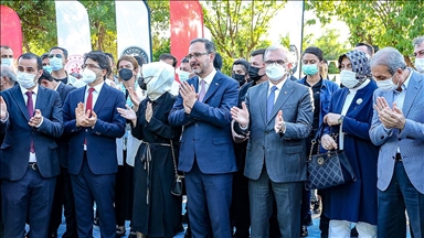 Bakan Kasapoğlu: Diyarbakır annelerinin yanında olmaya devam edeceğiz