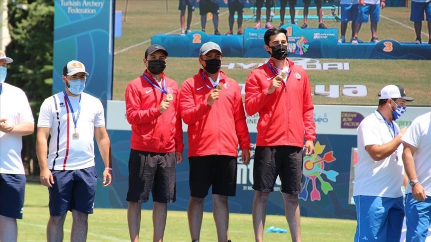 Мужская сборная Турции завоевала золото ЧЕ по стрельбе из лука