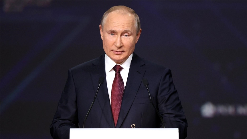 Путин оценил слова главы МИ-6 о России, как об «увядающей державе»