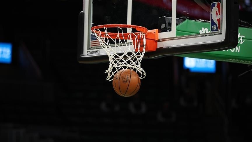 НБА: Клиперс со победата над Маверикс се пласираше во конференциското полуфинале