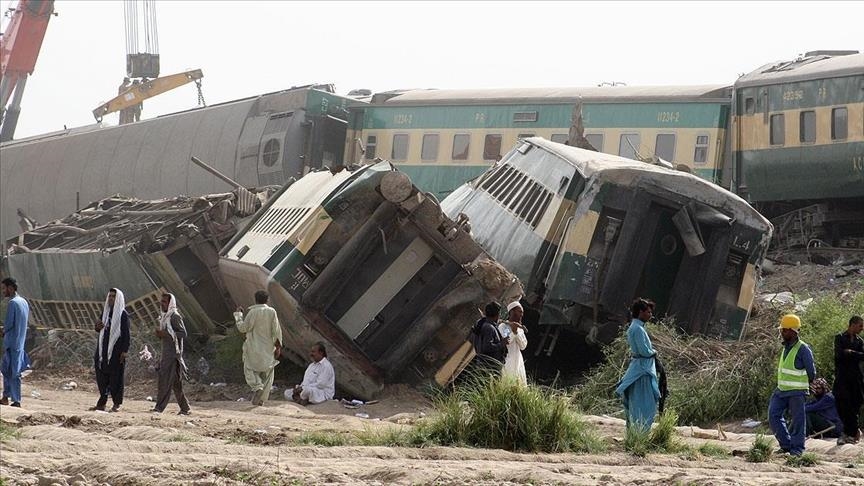 UPDATE - Pakistan: Broj poginulih u sudaru vozova povećan na 63