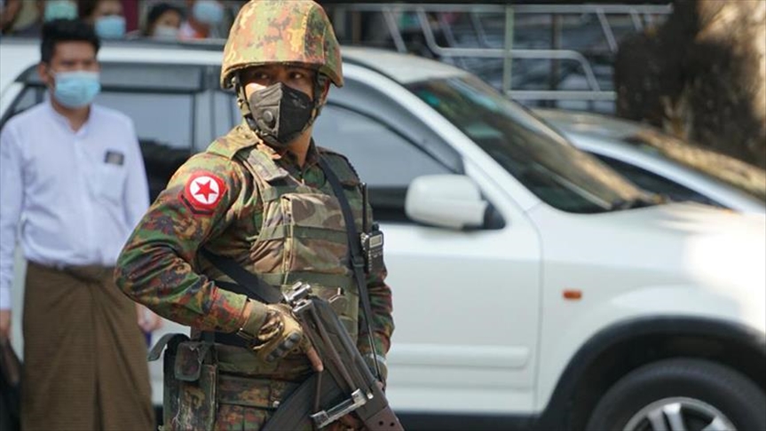 Al menos 800 soldados han desertado del Ejército de Myanmar desde el golpe de Estado