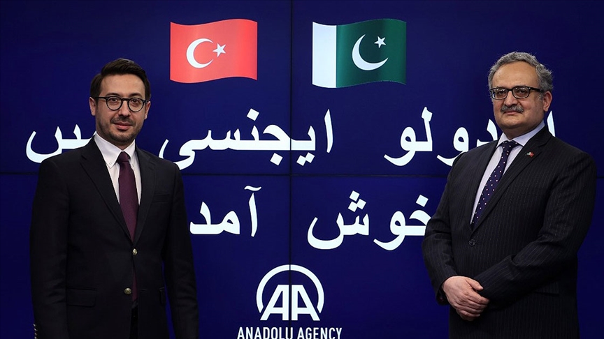 Pakistan'ın Ankara Büyükelçisi Gazi, AA'yı ziyaret etti