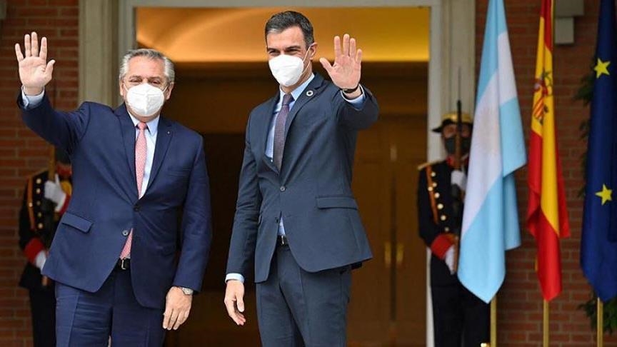 Presidente de Argentina se reúne con el jefe del Gobierno español para fortalecer las relaciones bilaterales