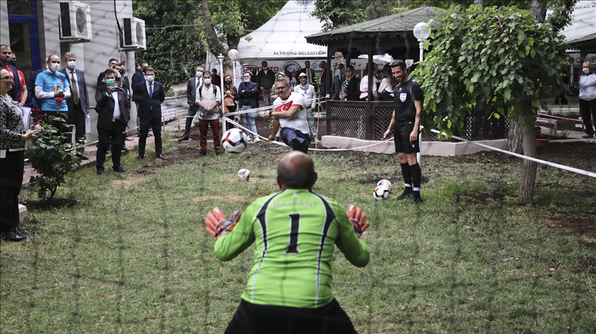 EURO 2020'ye katılan ülkelerin Ankara Büyükelçileri penaltı turnuvasında buluştu