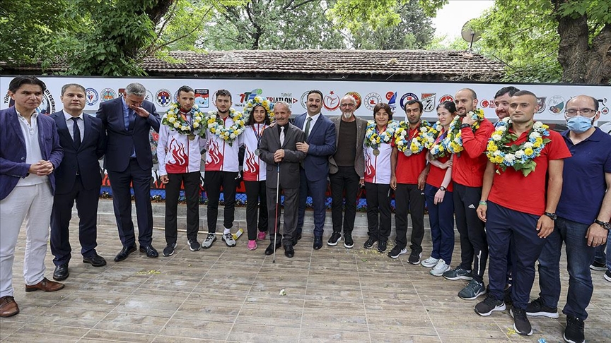 Avrupa'da rekor kıran görme engelli sporcuların hedefi Tokyo'da da madalya kazanmak