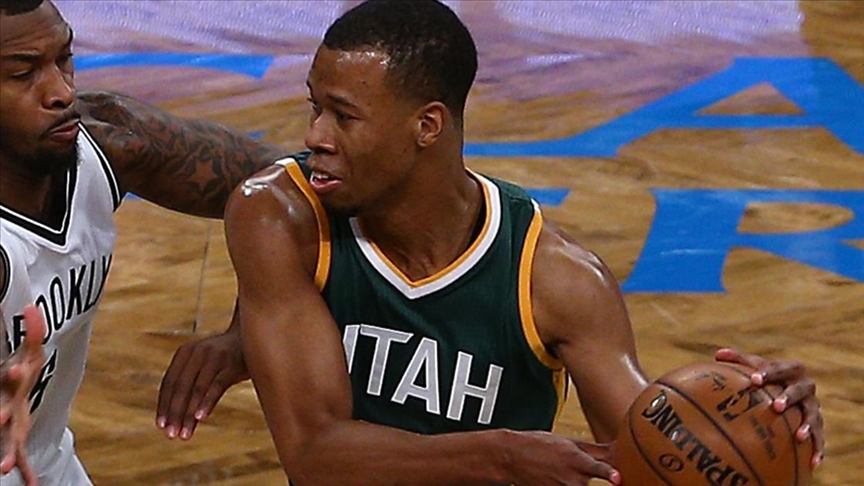 NBA'de yılın savunma oyuncusu olarak Gobert seçildi
