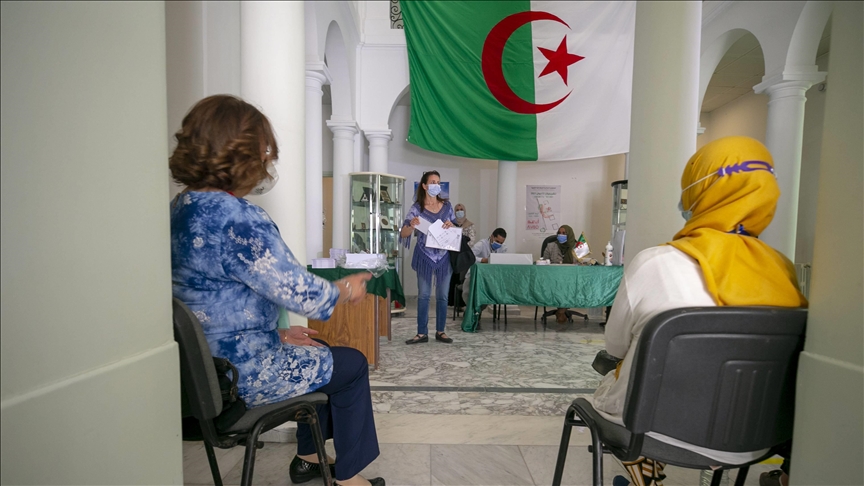الجزائر.. الانتخابات النيابية المبكرة في أرقام (إطار)