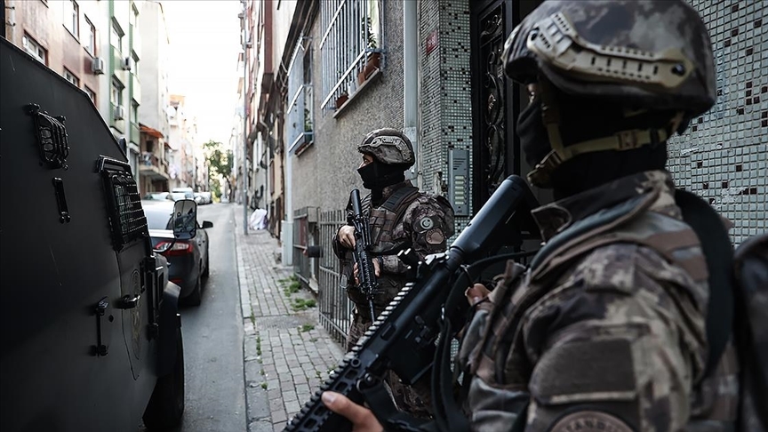 'Karagümrük çetesi' olarak bilinen suç örgütüne İstanbul merkezli operasyon 