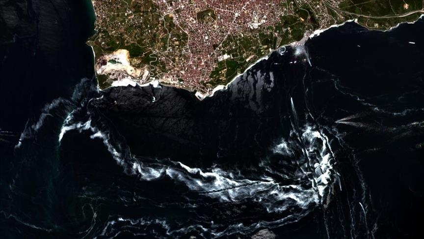 Turkish researchers view Sea of Marmara mucilage from space