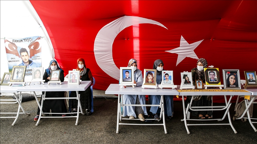 Diyarbakır annelerinden evlatlarına 'teslim ol' çağrısı