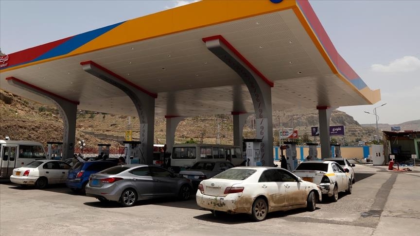 Хуситы взвинтили цены на топливо на западе Йемена