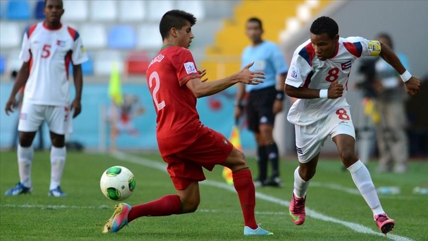 Portugal's Cancelo tests positive for virus, Dalot replaces him