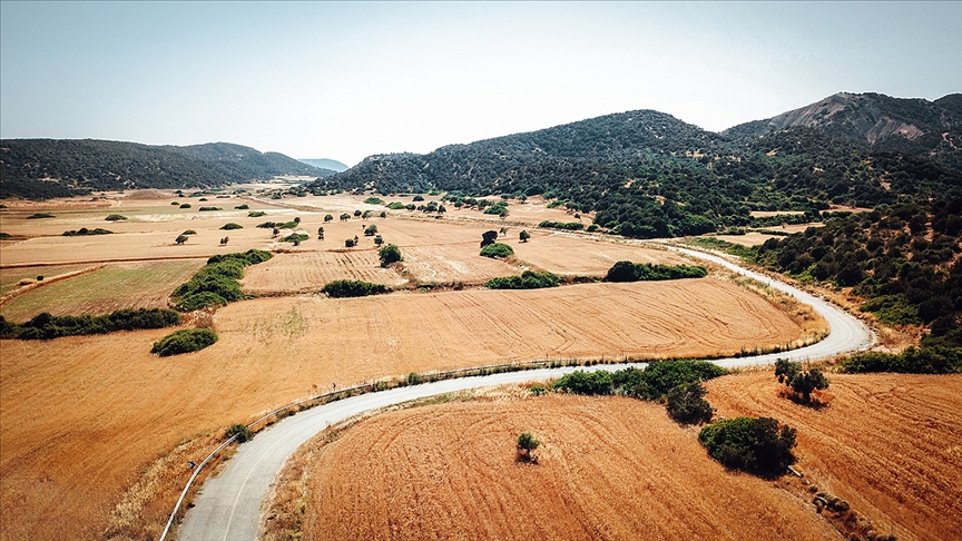 KKTC'de 322 kilometrelik köy yolu Türkiye'nin desteğiyle yenileniyor