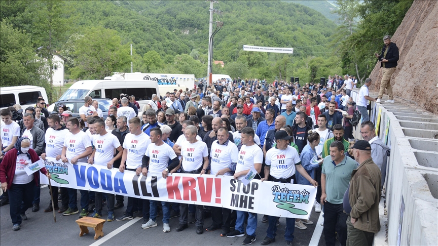 BiH: Građani životima brane rijeku Neretvicu