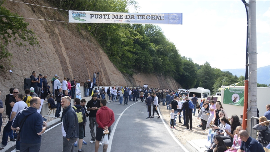 BiH: Spriječen dolazak mašina na rijeku Neretvicu, odjekuje pjesma građana