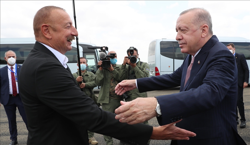 Президент Азербайджана встретил турецкого коллегу в Физули
