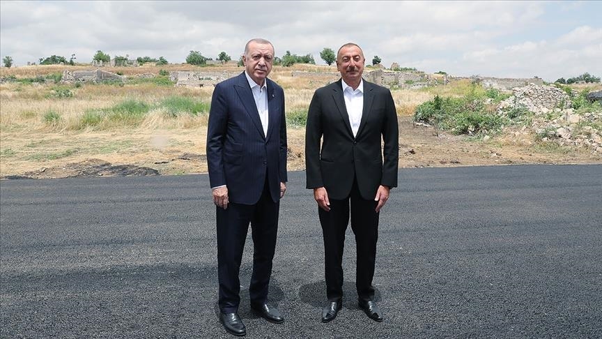 أذربيجان.. أردوغان يلتقي علييف في مدينة فضولي