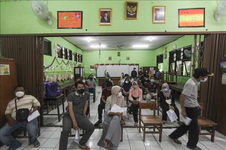 Jokowi: Vaksinasi 1 juta per hari harus tercapai awal Juli