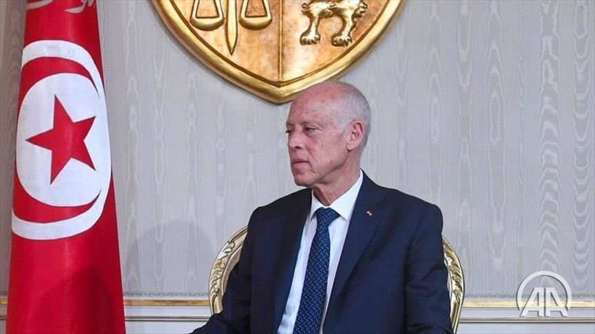 Tunisie: Saïed discute avec d'anciens chefs du gouvernement de la crise politique dans le pays