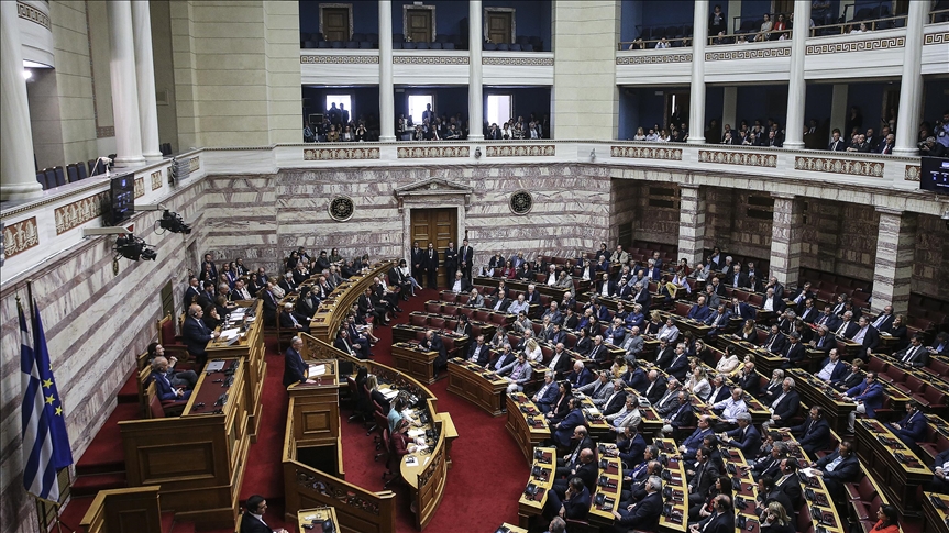 Greek parliament approves new labor bill