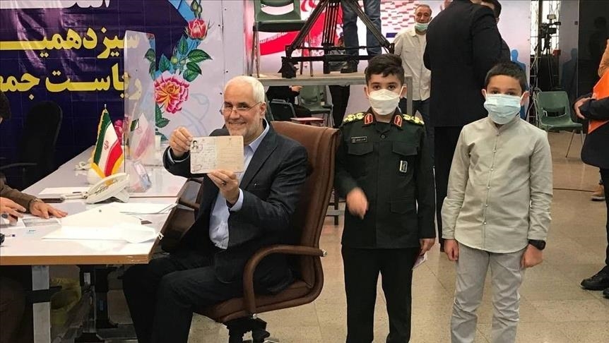 مهرعلیزاده از دور انتخابات ریاست جمهوری ایران انصراف داد