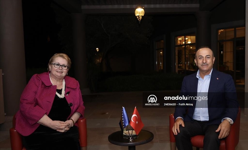 Cavusoglu se u Antaliji sastao sa ministricom vanjskih poslova BiH Biserom Turković