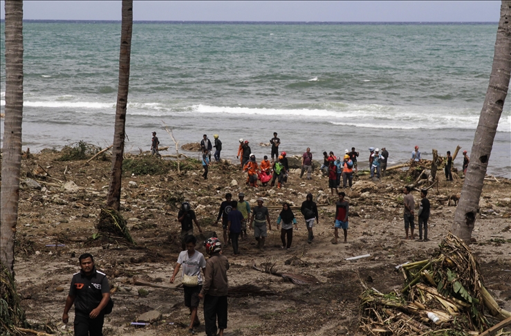 Waspada potensi tsunami, BMKG minta warga Maluku Tengah jauhi pantai