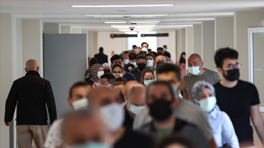 İstanbul'da salgın döneminin en yüksek aşı uygulaması dün gerçekleştirildi
