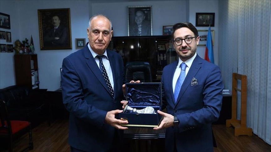 Гендиректор АА посетил азербайджанское информагентство АЗЕРТАДЖ