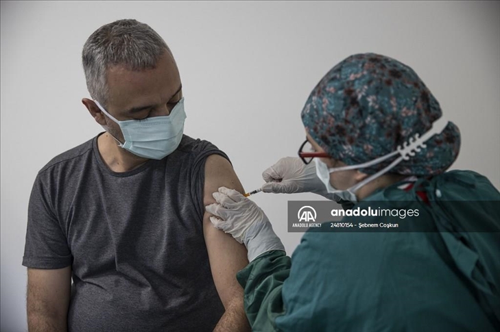 Rekor, Turki suntikkan 1,24 juta dosis vaksin Covid-19 dalam sehari
