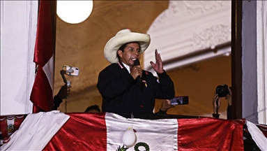 Pedro Castillo se impone ante Keiko Fujimori en Perú con el 100% de las actas electorales escrutadas