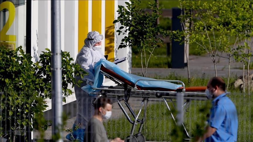 Russia records highest single-day virus deaths since March