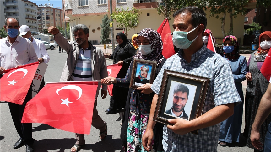 Another family joins anti-PKK sit-in in southeastern Turkey
