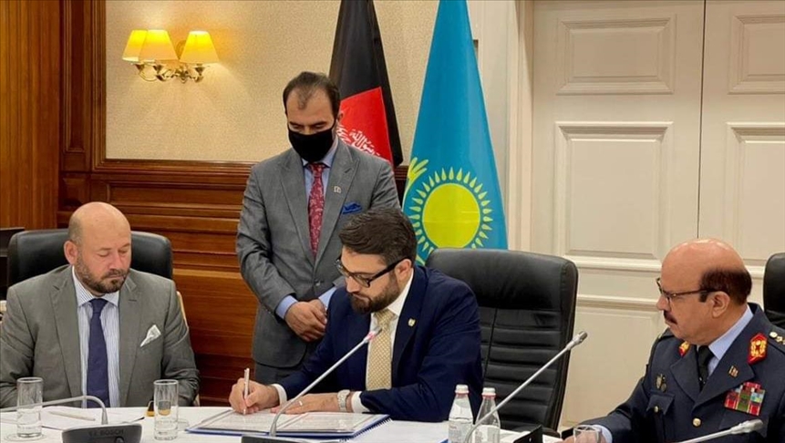 افغانستان و قزاقستان توافق‌نامه همکاری نظامی امضا کردند