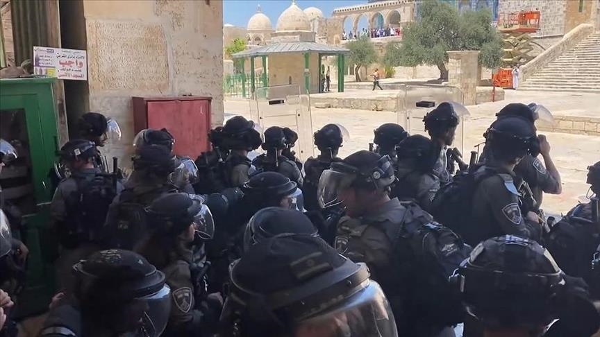 Izraelska policija napala Palestince okupljene na protestu u Al-Aksi