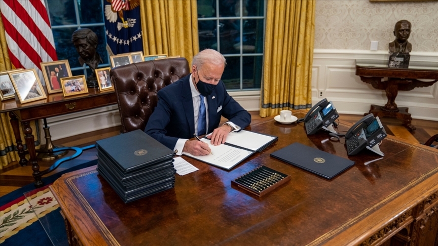 Biden, ABD'de köleliğin kaldırıldığı 19 Haziran'ın 'federal tatil' olmasını öngören yasayı imzaladı