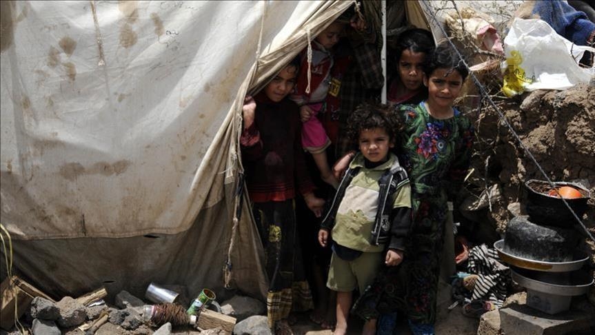 اليمن.. "الحوثي" تتهم "الأغذية العالمي" بتقديم مساعدات تالفة