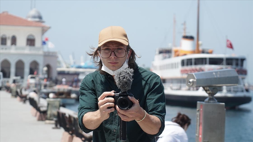 Dünya turu yapan İtalyan belgeselci İstanbul'u keşfediyor