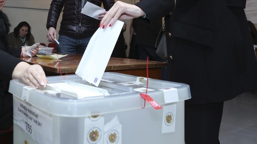 Armenia's leading premier candidates vote in parliamentary elections