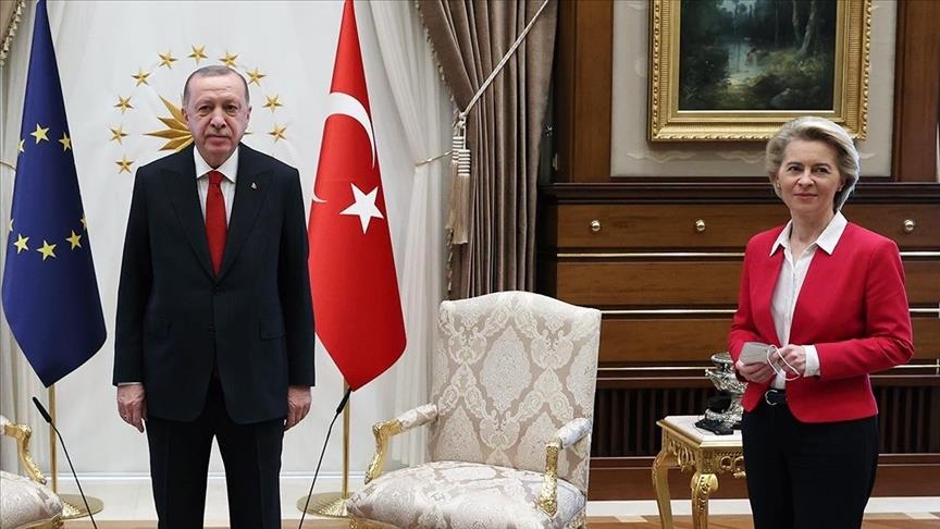 أردوغان يدعو الاتحاد الأوروبي لإلغاء تأشيرة دخول الأتراك