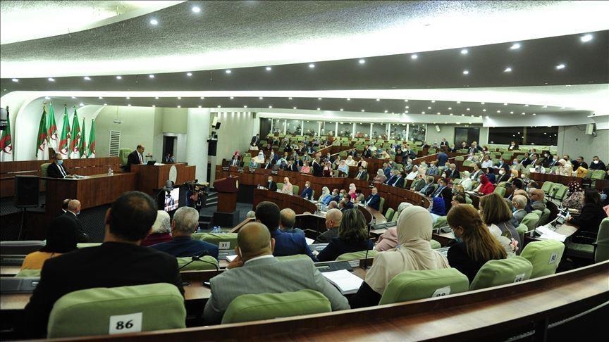 برلمانيات الجزائر.. حبس 35 شخصا بتهم "التلاعب والتزوير" 