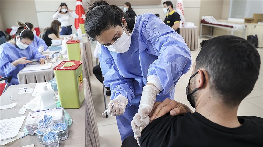 Türkiye, 14-20 Haziran'da Kovid-19 aşılama hızında en yüksek performansı gösteren ülke oldu