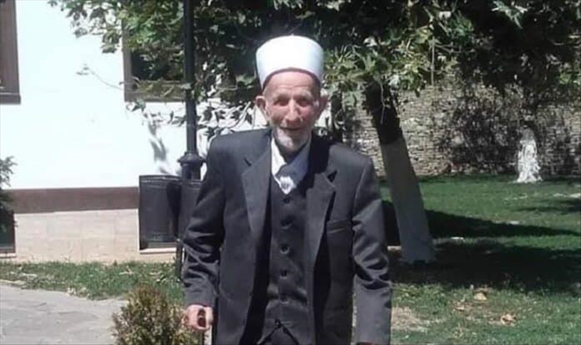 Ndërron jetë "mualimi më i mirë në botë" nga Tetova, mulla Mahmud ef. Asllani